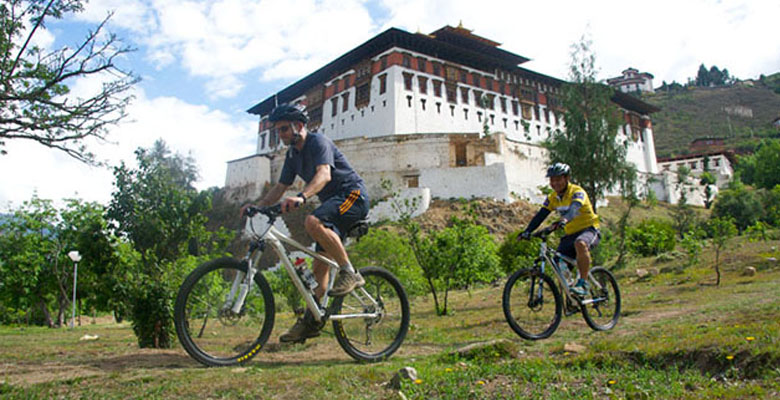 Explore Paro Dzong by bike