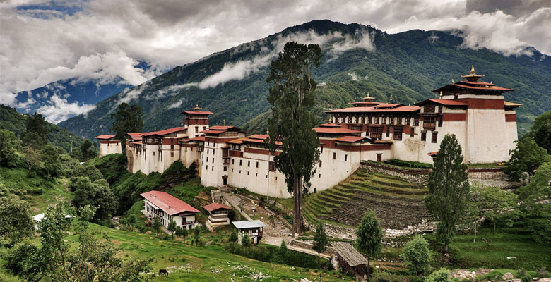 visit Trongsa Dzong