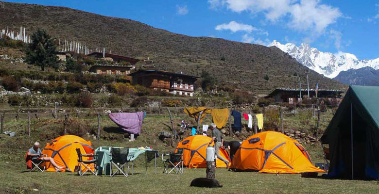 Camping at Nulithang