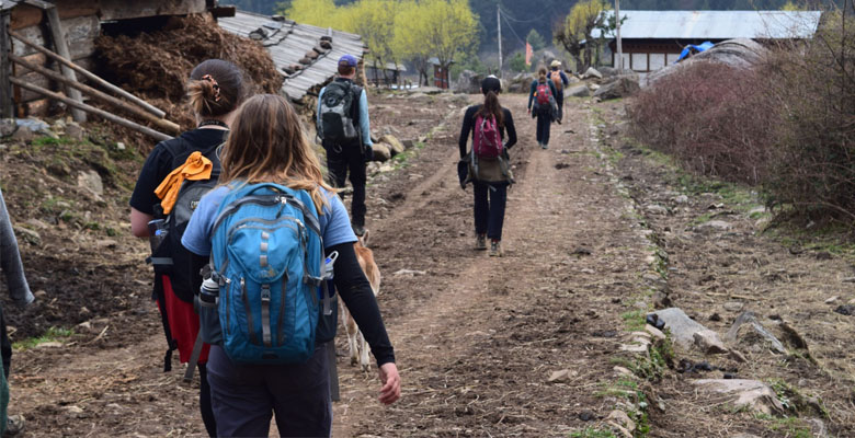 Trek descend to the valley