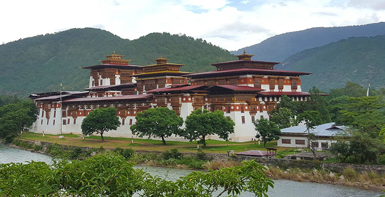 Take in the stunning beauty of the Punakha Dzong