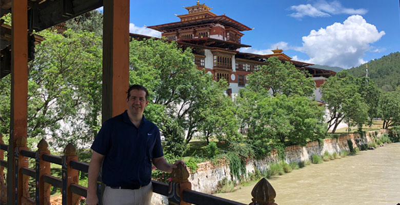 Visit Punakha Dzong